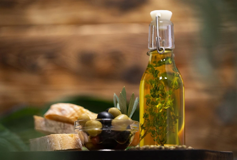 Frantoi Aperti in Umbria 2026 celebrating freshly pressed olive oil