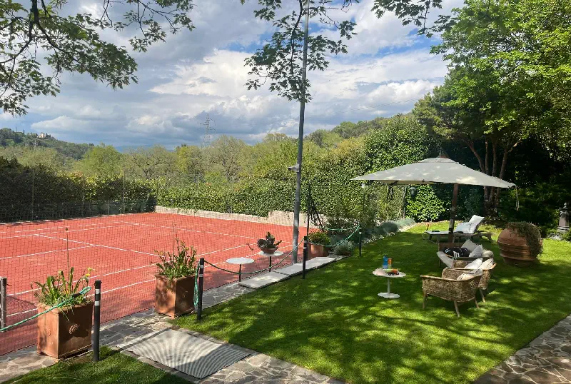 Tennis court at Bed and Breakfast in Umbria - stay at medieval villa with rooms